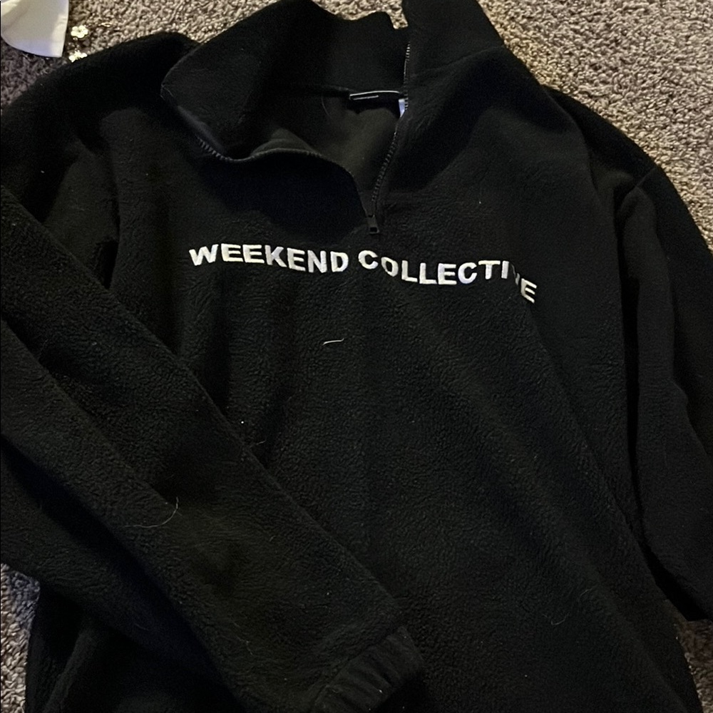 Weekend Collective Black Pullover - image 1